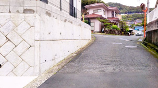 【前面道路含む現地写真】 | 周辺は交通量が少なめ◎
お散歩も安心です☆