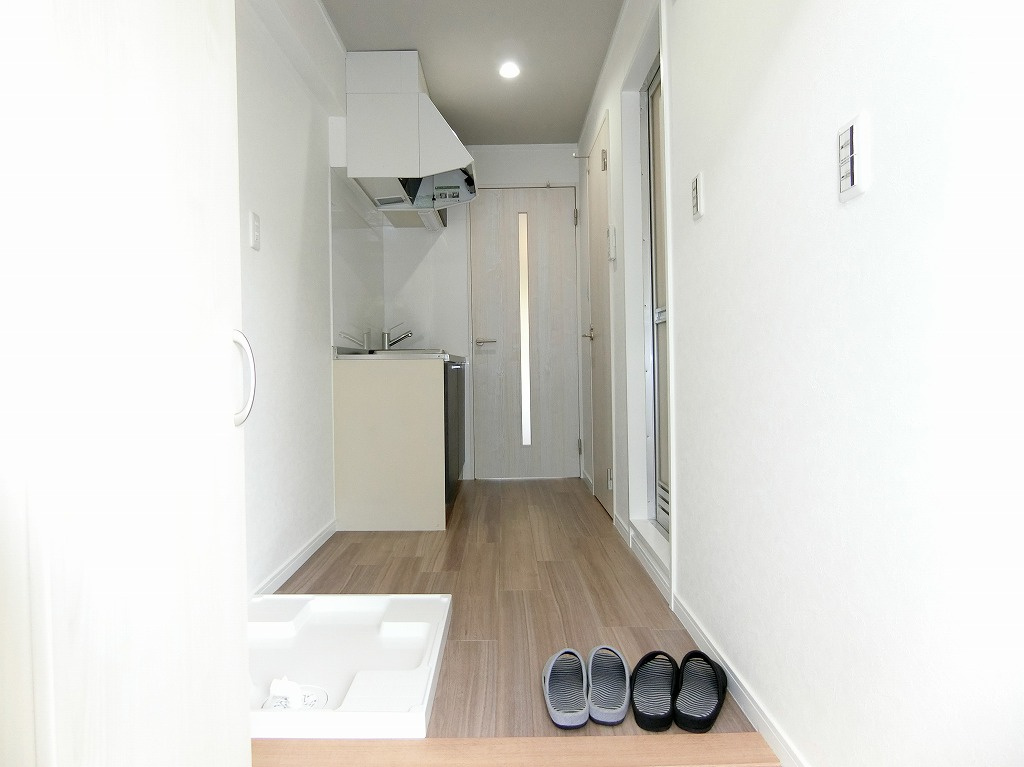 高田ビルの玄関|明るい玄関です