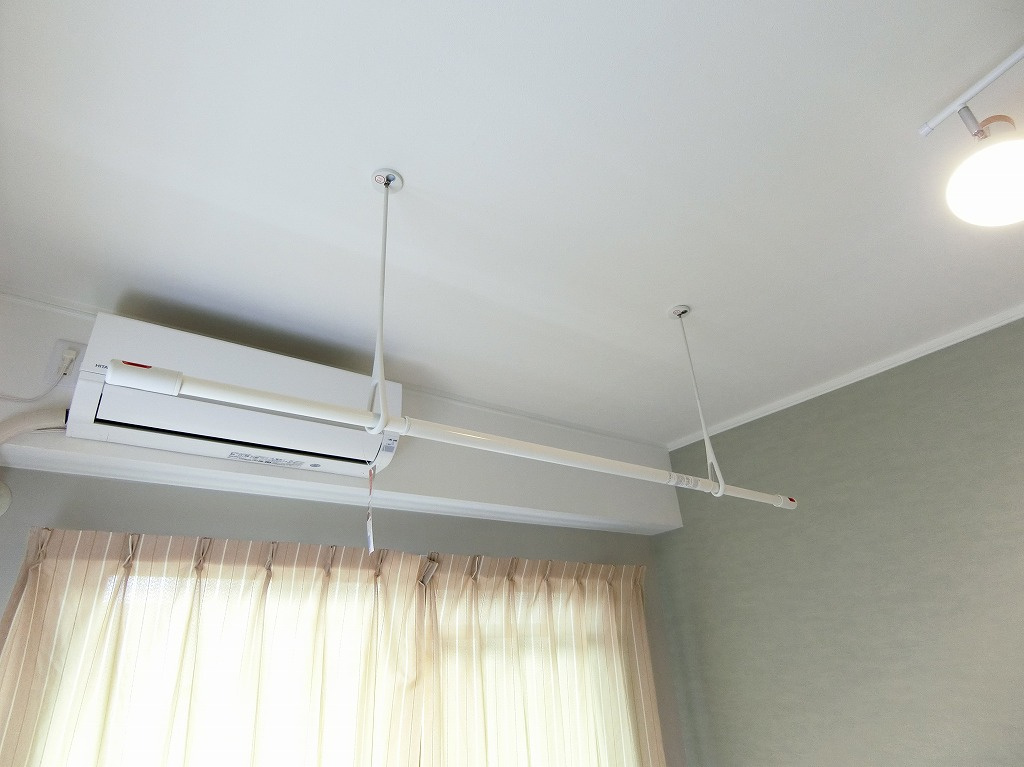 高田ビルの設備|物干し竿がかけれます