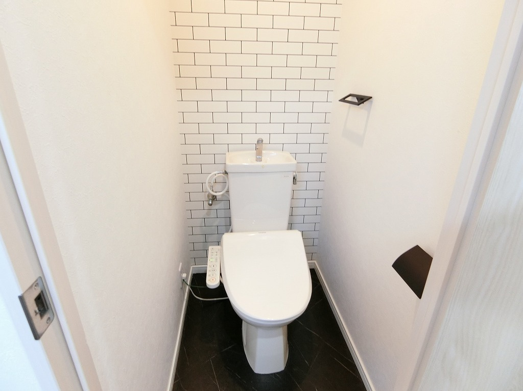 高田ビルのトイレ|清潔感のあるトイレです