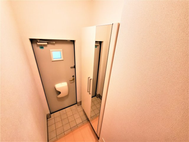 サンライズＢの玄関