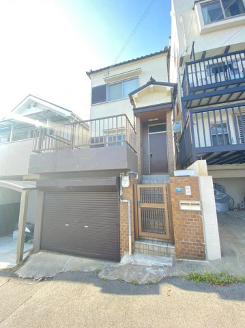 旭が丘2丁目貸家