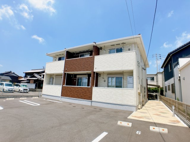 サン　ガーデンの外観