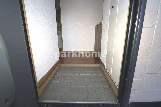 メゾンドール宮地Ⅰの玄関|シンプルで使いやすい玄関です