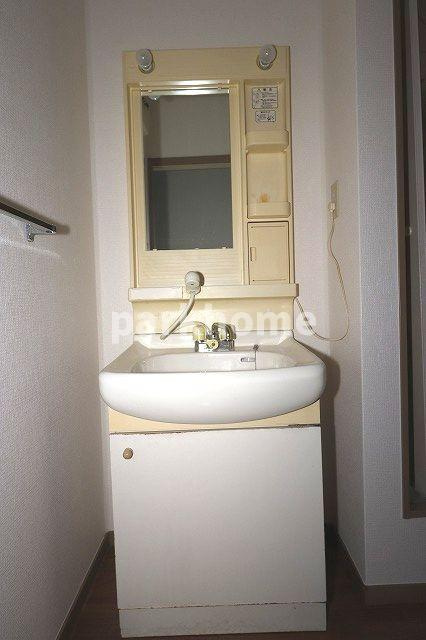 メゾンドール宮地Ⅰの独立洗面台|独立洗面台で身支度をすべて済ませてしまいましょう