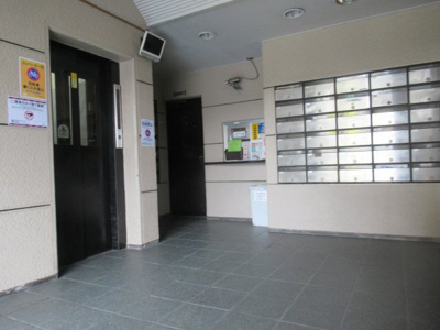 【エントランス】 | 木の国ハイツ（吉田賃貸） | 建物の内部です