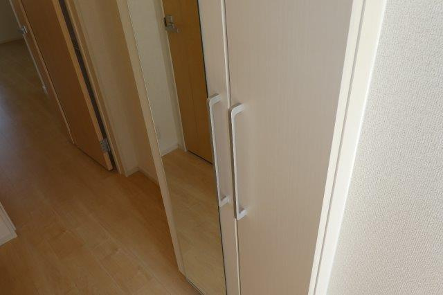 アンビエンテの内装|シューズボックス