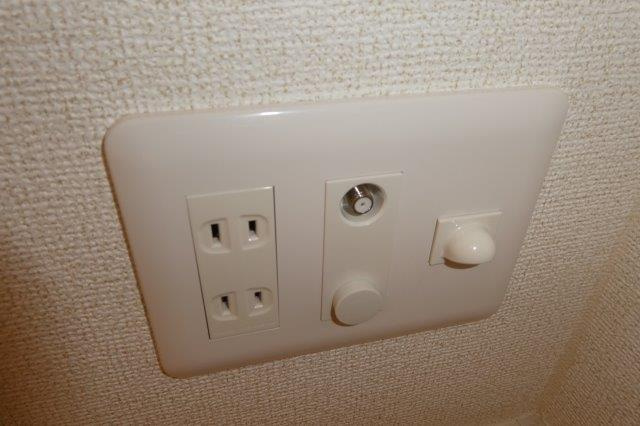 アンビエンテの設備|TVジャック・電話モジュラー