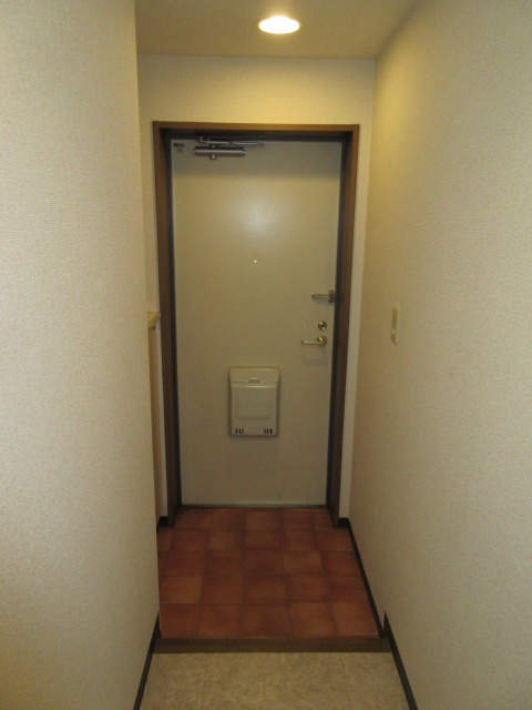 パオ・ヤマニシの玄関