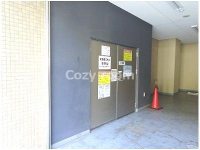 【その他共用部分】 | SERENITE新大阪 | 敷地内ゴミ置き場です