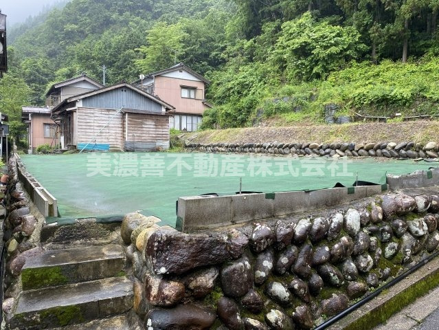 ５６８６４　郡上市八幡町稲成土地の外観