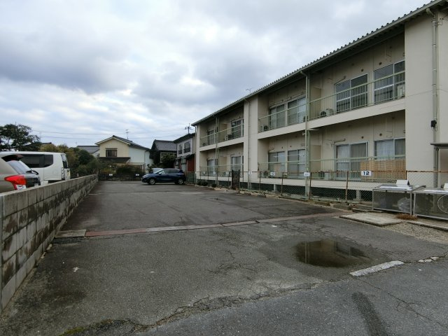 マルタカコーポの駐車場