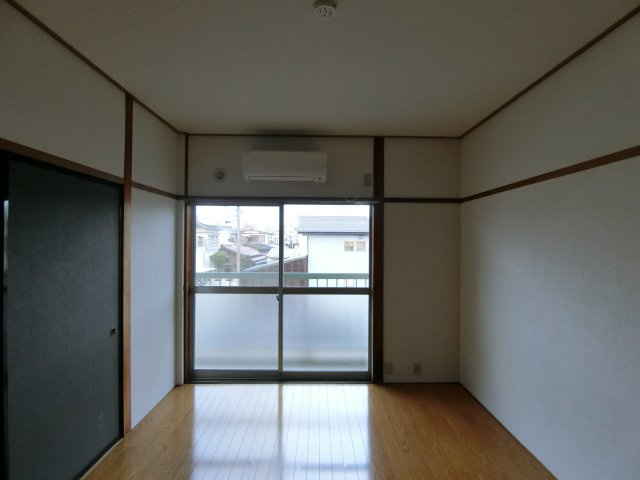 マルタカコーポの洋室