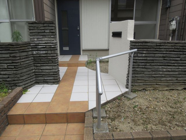 名古屋市名東区富が丘のテラスのエントランス|富が丘テラスハウスⅡ