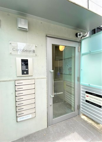 「防音マンション」ラシクラス・カリビアンⅢのエントランス|落ち着いたエントランスです