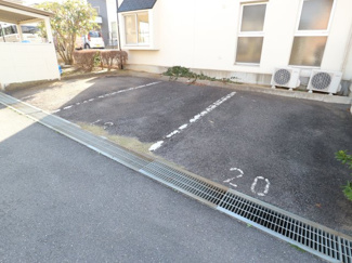 【駐車場】