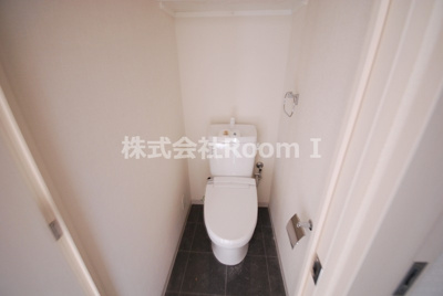 【トイレ】 | エスライズ堺筋本町 | シンプルで使いやすいトイレです