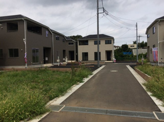 【前面道路含む現地写真】 | 前面道路（9号棟～12号棟）