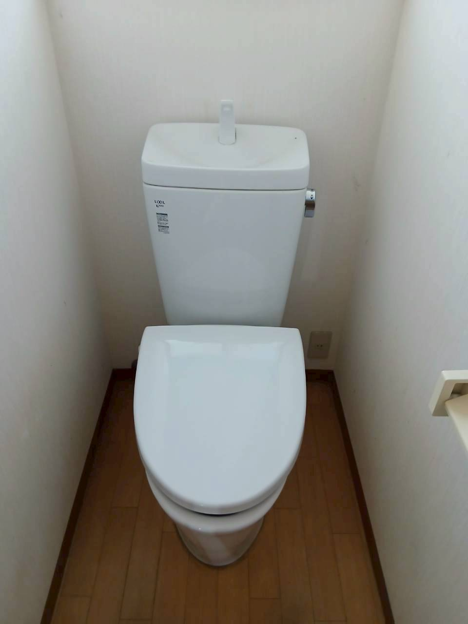 松葉町稲葉様貸家のトイレ|シンプルで使いやすいトイレです