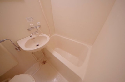 【浴室】 | リーガル京橋 | 日々の疲れを癒すお風呂付です