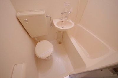 【トイレ】 | リーガル京橋 | シンプルで使いやすいトイレです