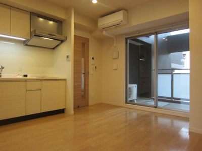 【居間・リビング】 | アビエール松屋町 | 使いやすい居間です
