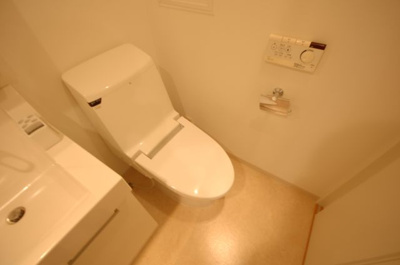 【トイレ】 | Zeus西梅田Premium