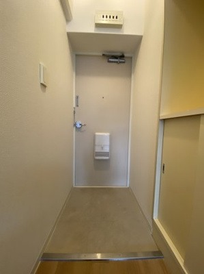 【玄関】 | ローラン南森町