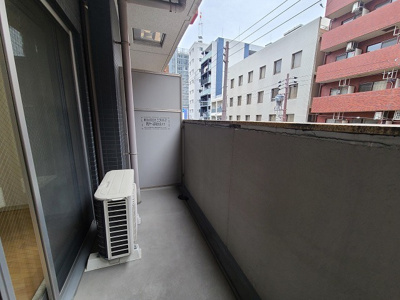 【バルコニー】 | アーデン京町堀ウエスト | 開放的で明るい空間を演出してくれるバルコニーです