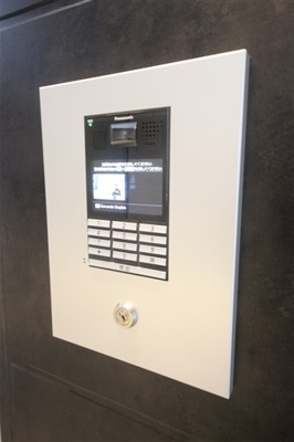 【セキュリティ】 | ファーストフィオーレ難波南パークサイド