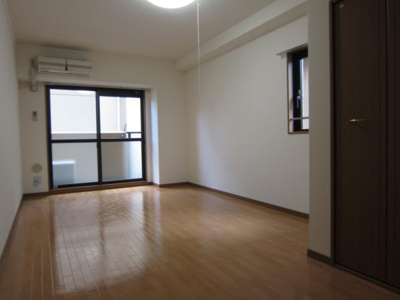 【洋室】 | ロワ・リオン上町