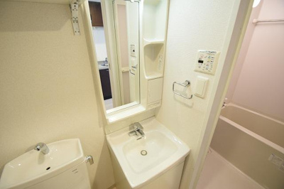 【洗面所】 | エステムプラザ難波WESTリバークロス | 忙しい朝には欠かせない洗面所です