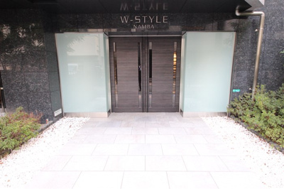 【エントランス】 | W-STYLE難波