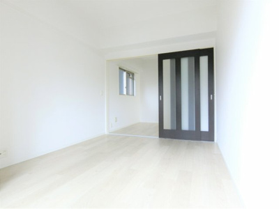 【居間・リビング】 | CITY SPIRE 九条Ⅲ | 居間です