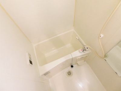 【浴室】 | CITY SPIRE 九条Ⅲ | きれいなお風呂です