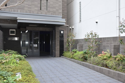 【エントランス】 | レジディア京町堀