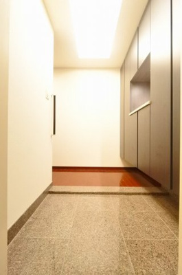 【玄関】 | ビオール大阪大手前タワー | 玄関です