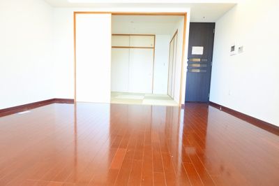 【居間・リビング】 | ビオール大阪大手前タワー | 居間です