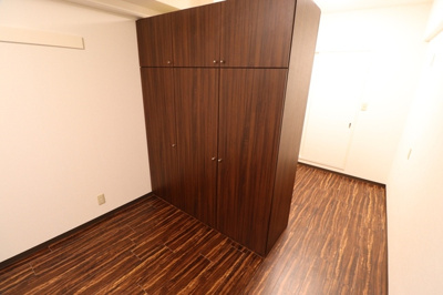 【洋室】 | ビーバ江坂