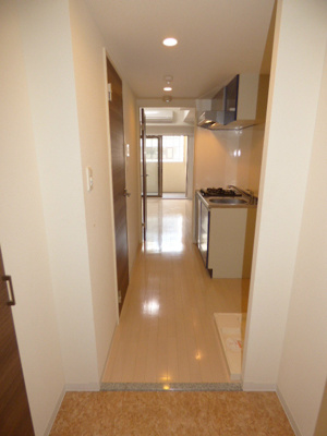 【玄関】 | LUXE難波EAST