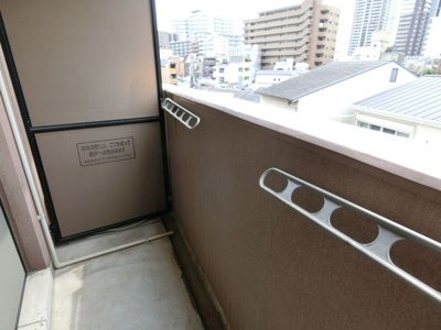 【バルコニー】 | ベル・ヴィー福島 | 落ち着いた時間を過ごせるバルコニーです