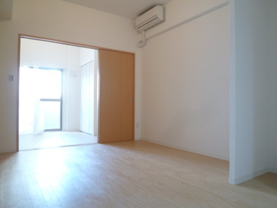 【洋室】 | ルーエ桜川