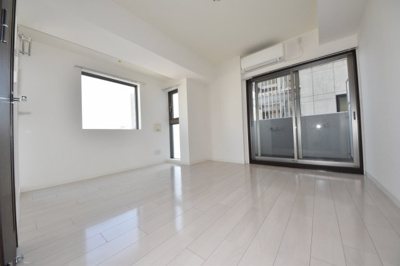 【居間・リビング】 | ジュネーゼグラン難波ミラージュ