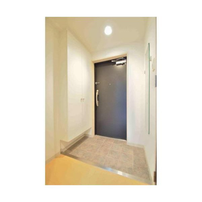 【玄関】 | ダイドーメゾン大阪北堀江 | 明るい玄関です