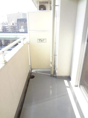 【バルコニー】 | アーデンタワー靭公園 | バルコニーからの眺めを楽しみながら食事をしませんか