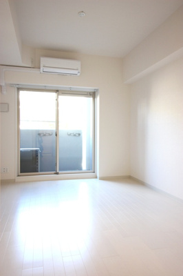 【居間・リビング】 | Rainbow Coat 南堀江