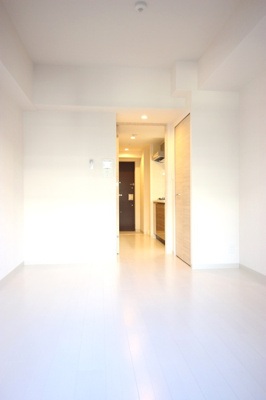 【洋室】 | Rainbow Coat 南堀江