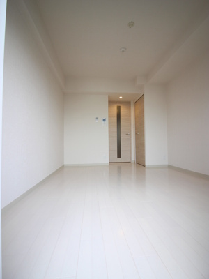 【寝室】 | Rainbow Coat 南堀江