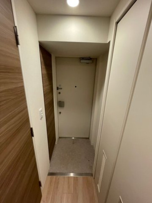 【玄関】 | エス・キュート梅田東 | 収納もある玄関です