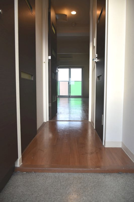 【玄関】 | アーデン四ツ橋プライマリーワン | ゆったりとした玄関です